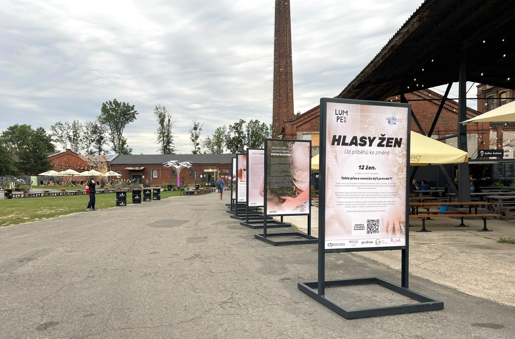 Výstava Hlasy žen – Od příběhů ke změně